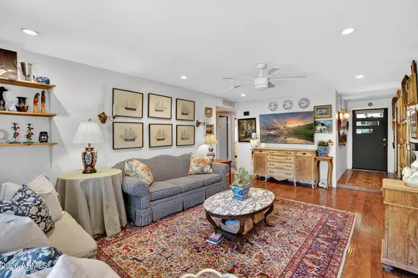 422 W HORSESHOE Avenue, Gilbert, AZ 85233