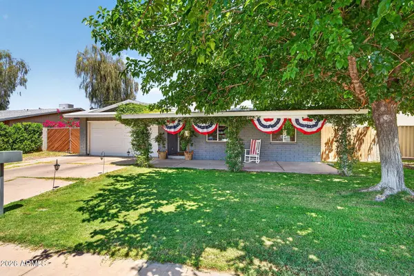 422 W HORSESHOE Avenue, Gilbert, AZ 85233