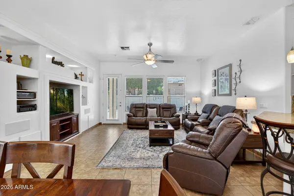 728 N OCOTILLO Lane, Gilbert, AZ 85233