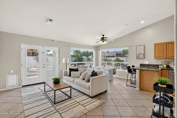 9421 E SLEEPY HOLLOW Trail, Gold Canyon, AZ 85118