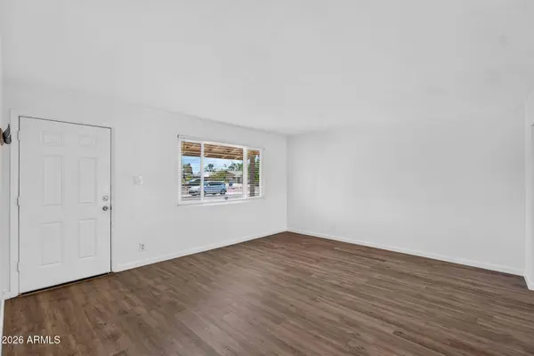 1711 S ROBERTS Road, Tempe, AZ 85281