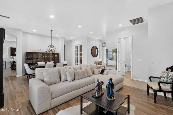 1481 S CARRIAGE Lane, Chandler, AZ 85286