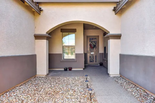 6729 S BANNING Street, Gilbert, AZ 85298