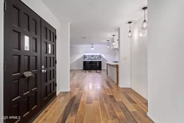 44 W PALMDALE Drive, Tempe, AZ 85282