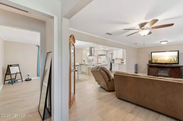 714 ESTATES COVE RD, Jacksonville, FL 32221