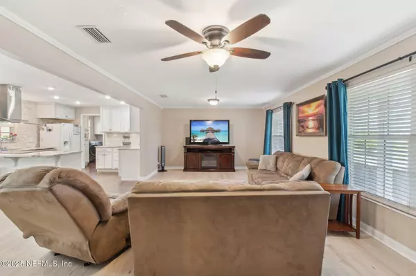 714 ESTATES COVE RD, Jacksonville, FL 32221