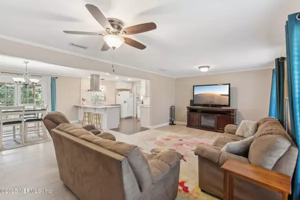 714 ESTATES COVE RD, Jacksonville, FL 32221