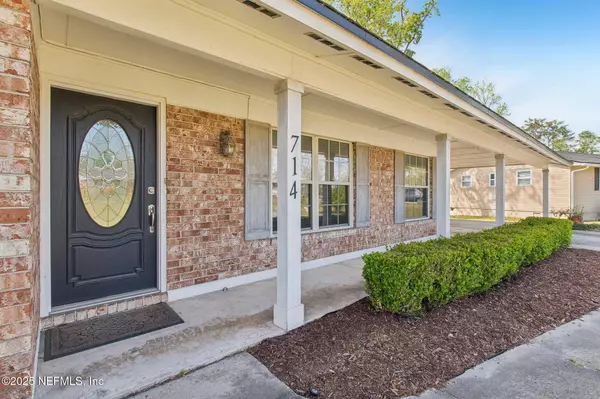 714 ESTATES COVE RD, Jacksonville, FL 32221