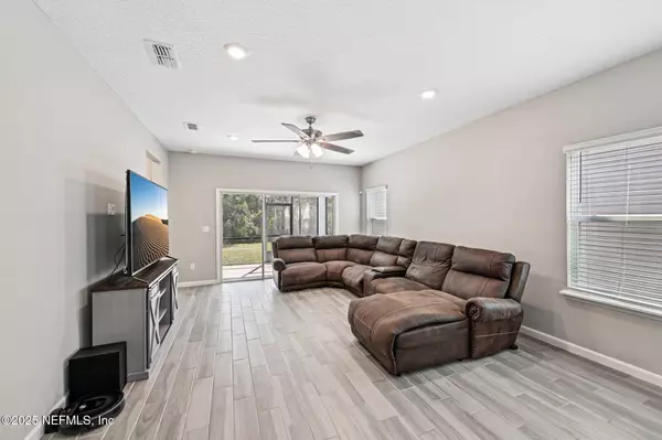 12185 BLOCKHOUSE CREEK CT, Jacksonville, FL 32218