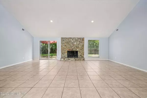 283 GLENLYON DR, Orange Park, FL 32073