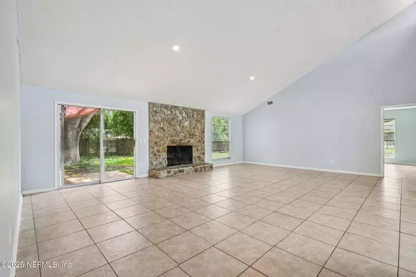 283 GLENLYON DR, Orange Park, FL 32073