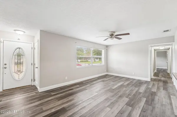 6557 LOU DR N, Jacksonville, FL 32216