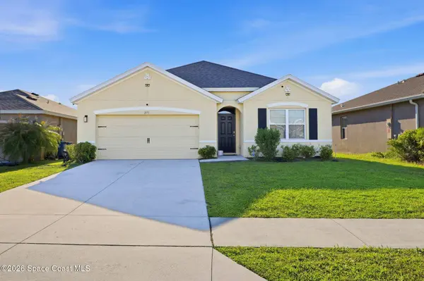 271 Guinevere DR SW, Melbourne, FL 32908