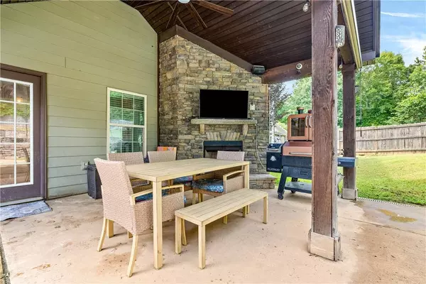 172 SOLAMERE LN, Auburn, AL 36832