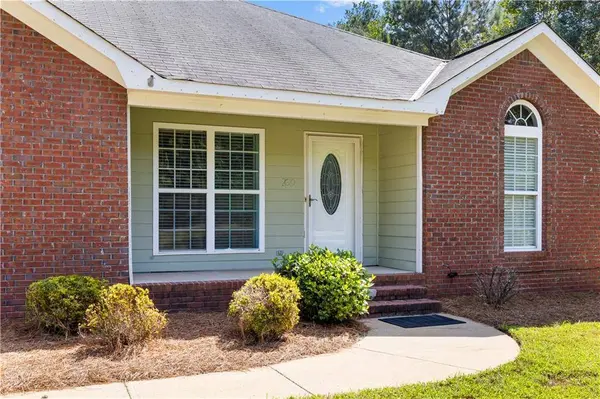 260 Pittman White RD, Smiths Station, AL 36877