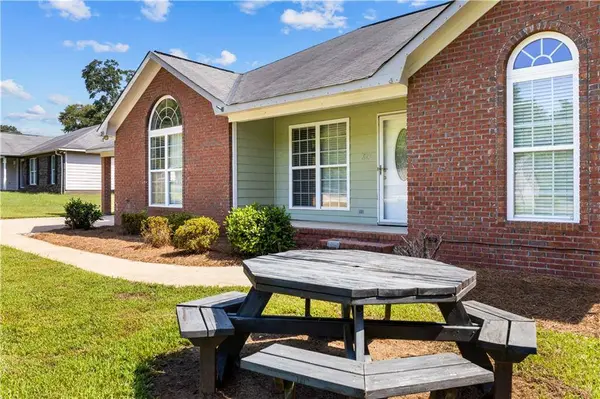 260 Pittman White RD, Smiths Station, AL 36877