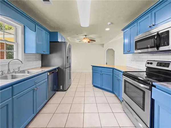 260 Pittman White RD, Smiths Station, AL 36877