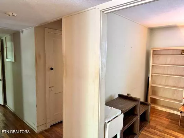 101 Outer DR, Oak Ridge, TN 37830