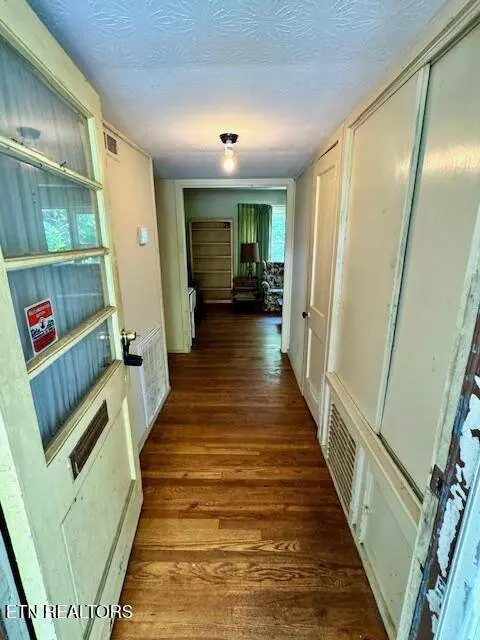 101 Outer DR, Oak Ridge, TN 37830