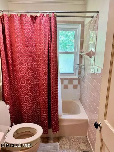 101 Outer DR, Oak Ridge, TN 37830