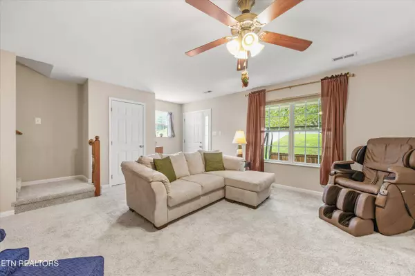 7204 Sunset Ridge LN, Knoxville, TN 37920