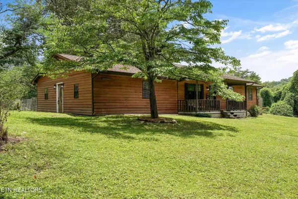 349 Fairchild St, Harriman, TN 37748