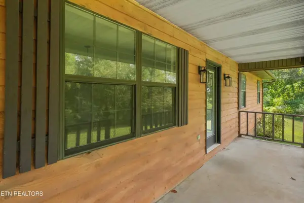 349 Fairchild St, Harriman, TN 37748