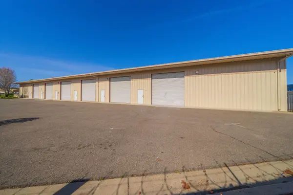 2434 Progress DR, Redding, CA 96001