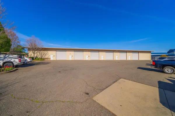 2434 Progress DR, Redding, CA 96001