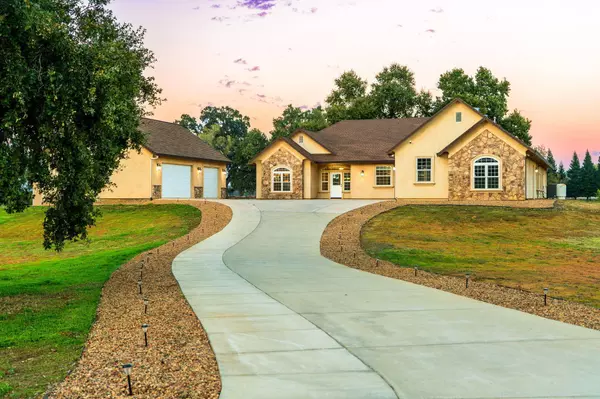 22894 Blue Jay LN, Anderson, CA 96007