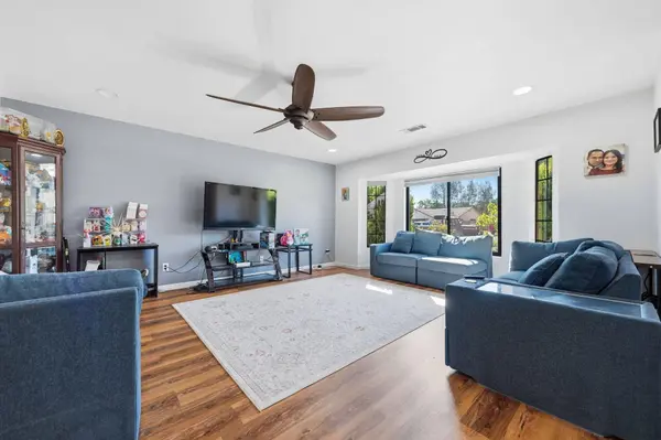 2370 Candlewood DR, Redding, CA 96003