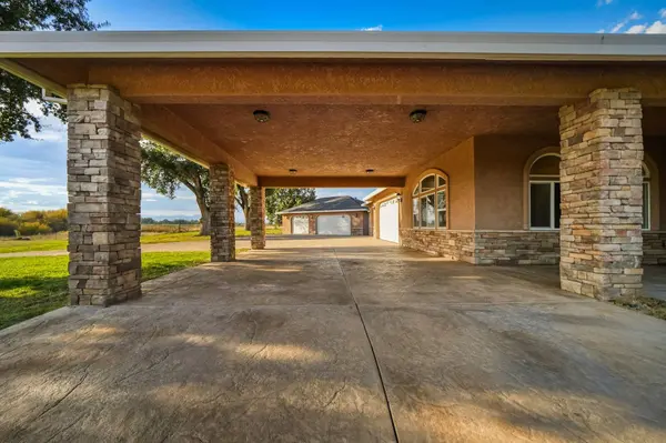 22890 Blue Jay LN, Anderson, CA 96007