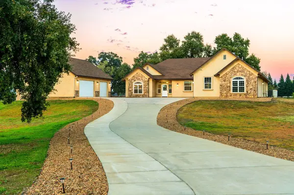 22894 Blue Jay LN, Anderson, CA 96007