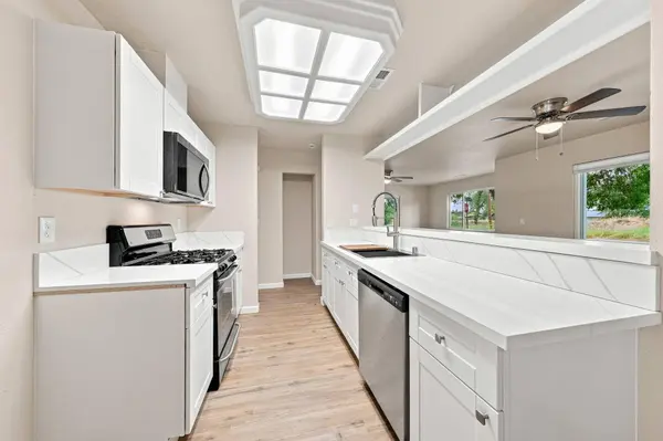 2460 Bonnyview RD, Redding, CA 96001