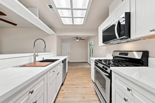 2460 Bonnyview RD, Redding, CA 96001