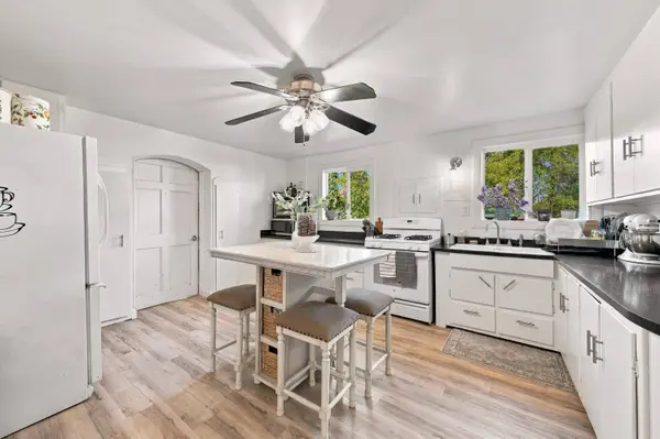 1373 Diamond ST, Anderson, CA 96007