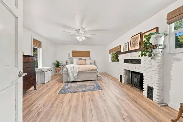 1373 Diamond ST, Anderson, CA 96007