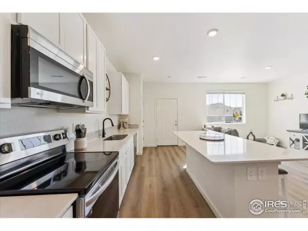 416 Mountain Bluebird Dr, Johnstown, CO 80534