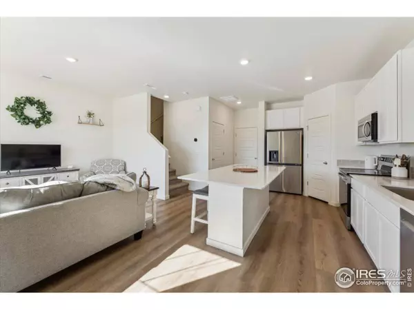 416 Mountain Bluebird Dr, Johnstown, CO 80534