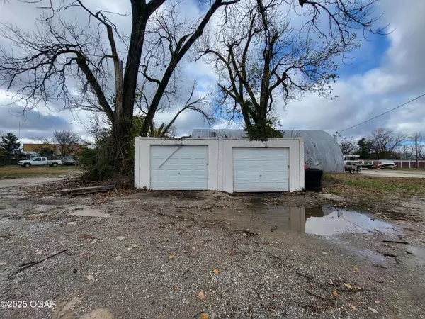 516 S Adele Avenue, Joplin, MO 64801