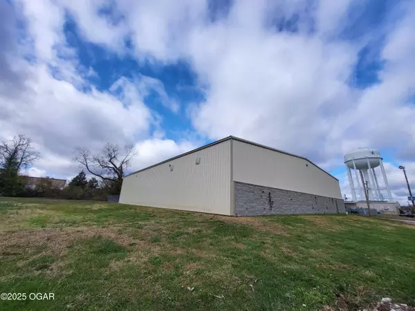 516 S Adele Avenue, Joplin, MO 64801