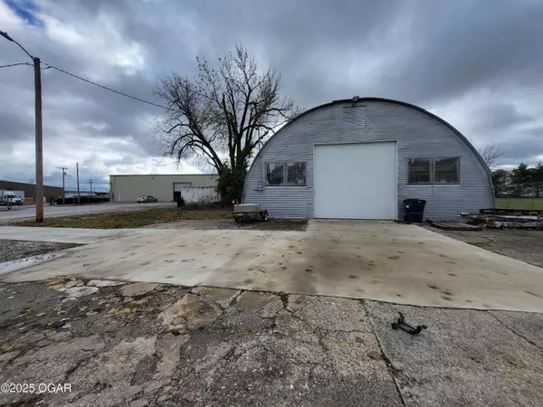 516 S Adele Avenue, Joplin, MO 64801