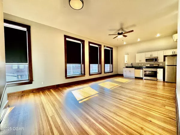 223 W 3rd Street, Joplin, MO 64801