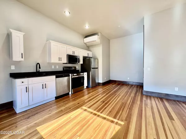 223 W 3rd Street, Joplin, MO 64801