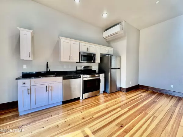 223 W 3rd Street, Joplin, MO 64801