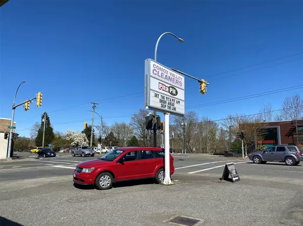 815 Cliffe Ave, Courtenay, BC V9N 2J8