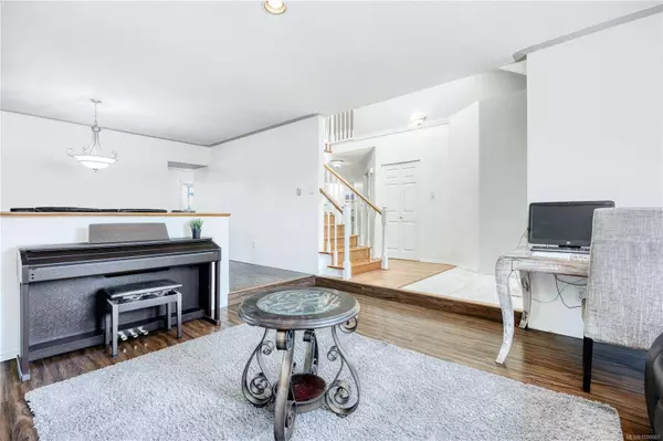 6282 McRobb Ave, Nanaimo, BC V9V 1M4