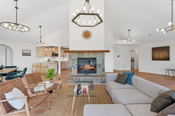 3640 Sundown Dr, Nanaimo, BC V9T 4H5