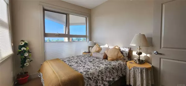 6310 McRobb Ave #321, Nanaimo, BC V9V 1W8