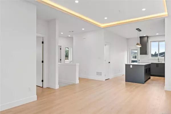 631 Eighth St, Nanaimo, BC V9R 6P1